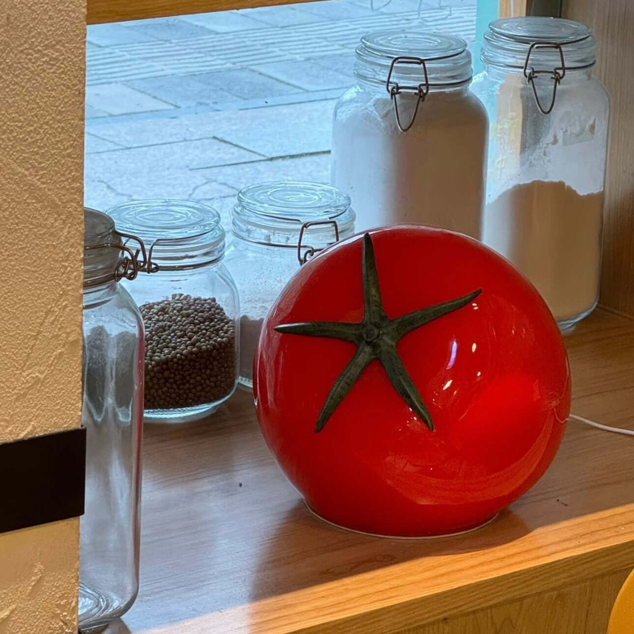 Tomato Night Light – Cute Retro Bedside Lamp