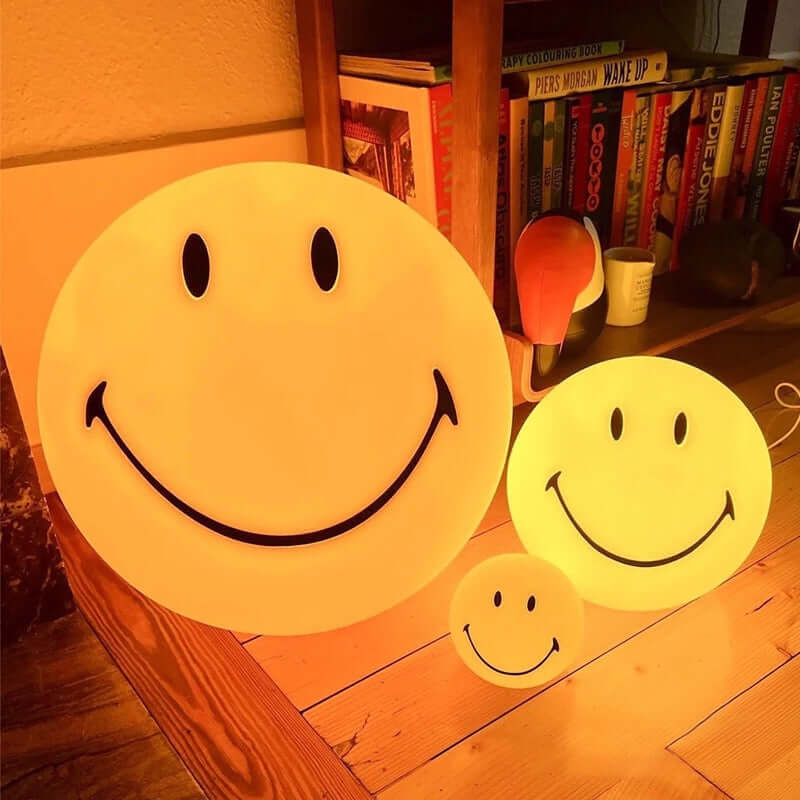 Creative Dutch Smiley Lamp – Waterproof Emoji Mood Light