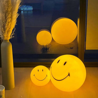 Creative Dutch Smiley Lamp – Waterproof Emoji Mood Light