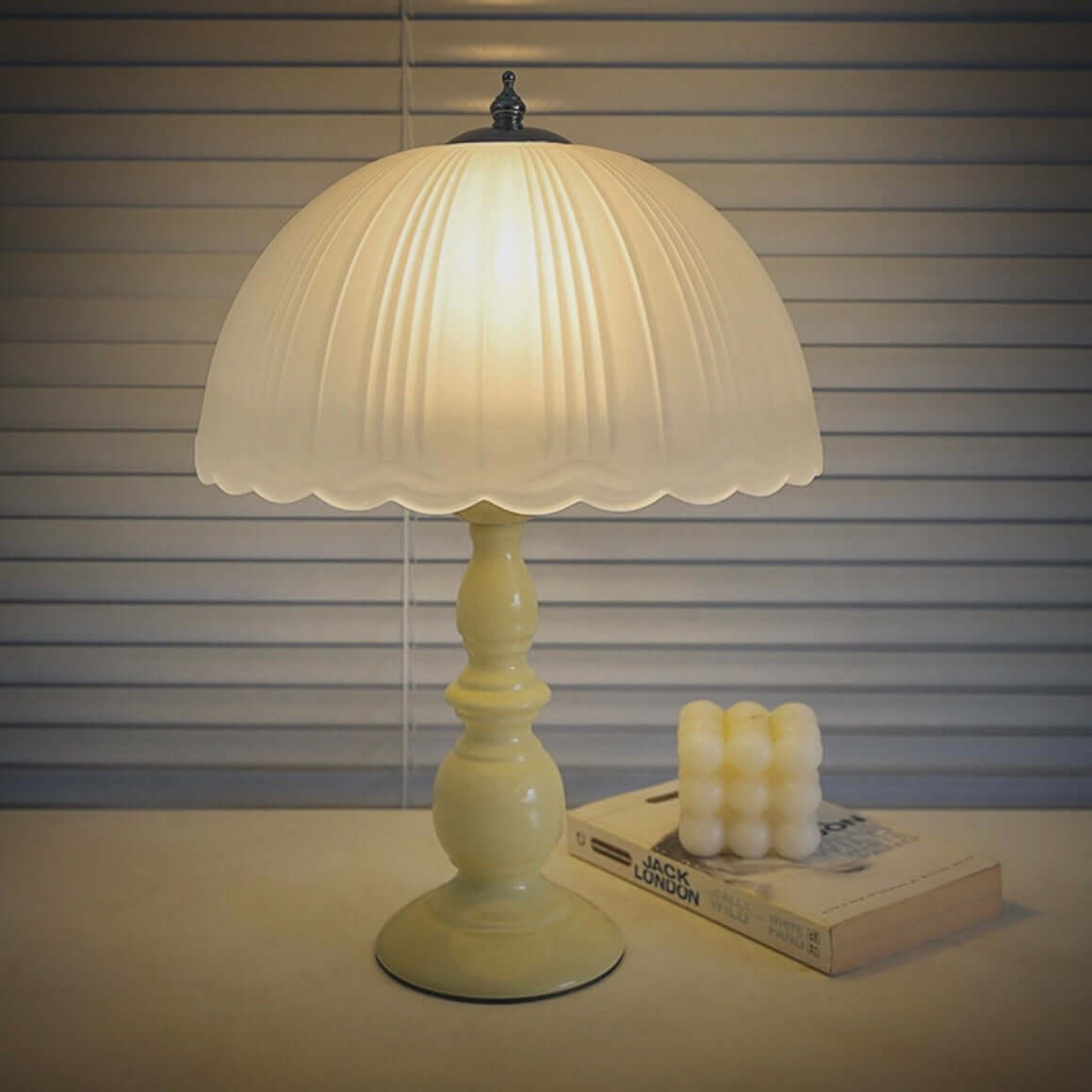 Vintage European Glass Table Lamp – 3-Color Dimmable LED