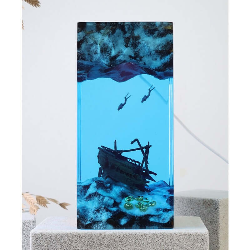 Ocean Cave Diver Resin Lamp – Wooden Art Sculpture Light