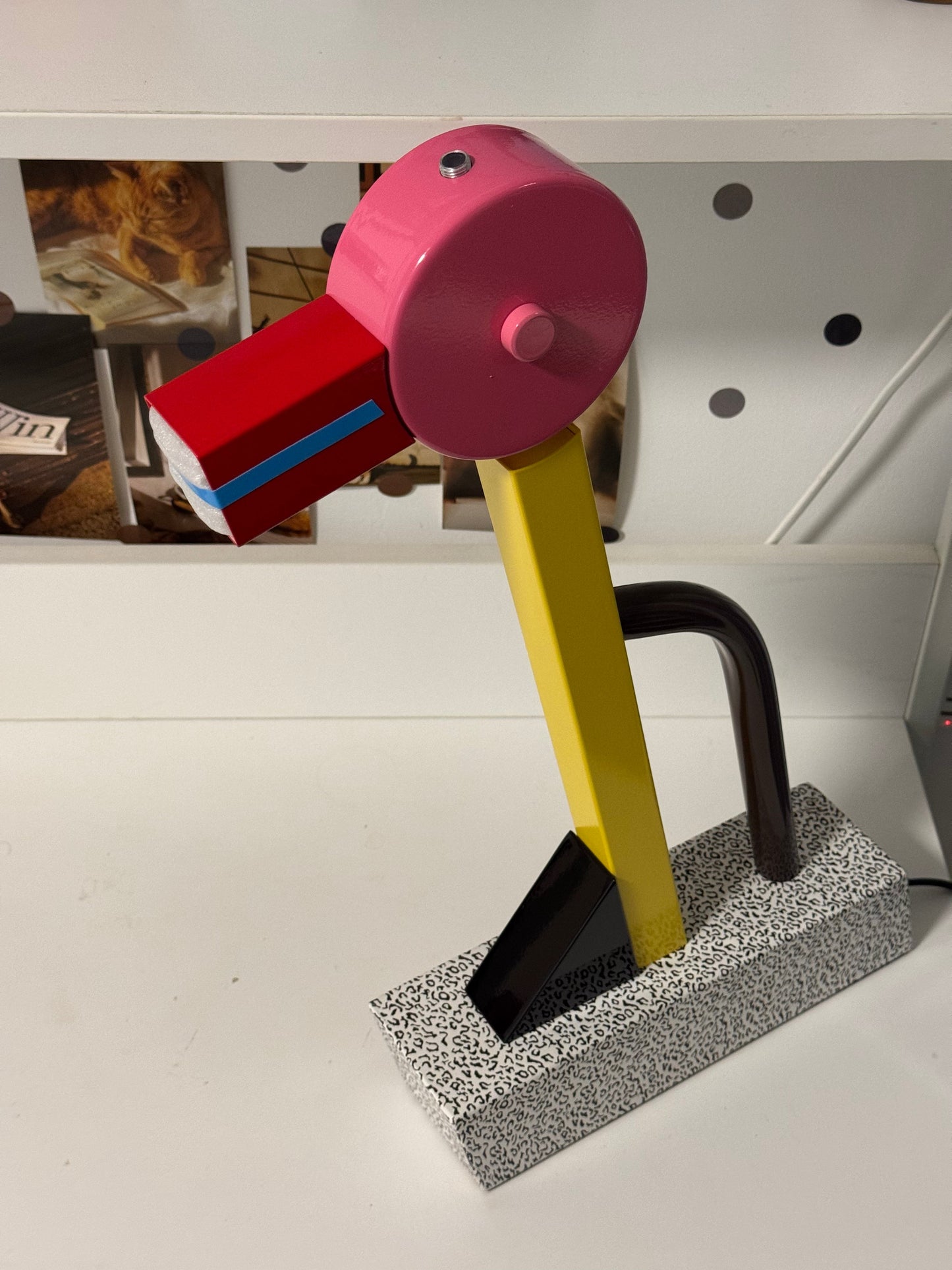 Memphis Bird Table Lamp – Artistic Italian Designer Light