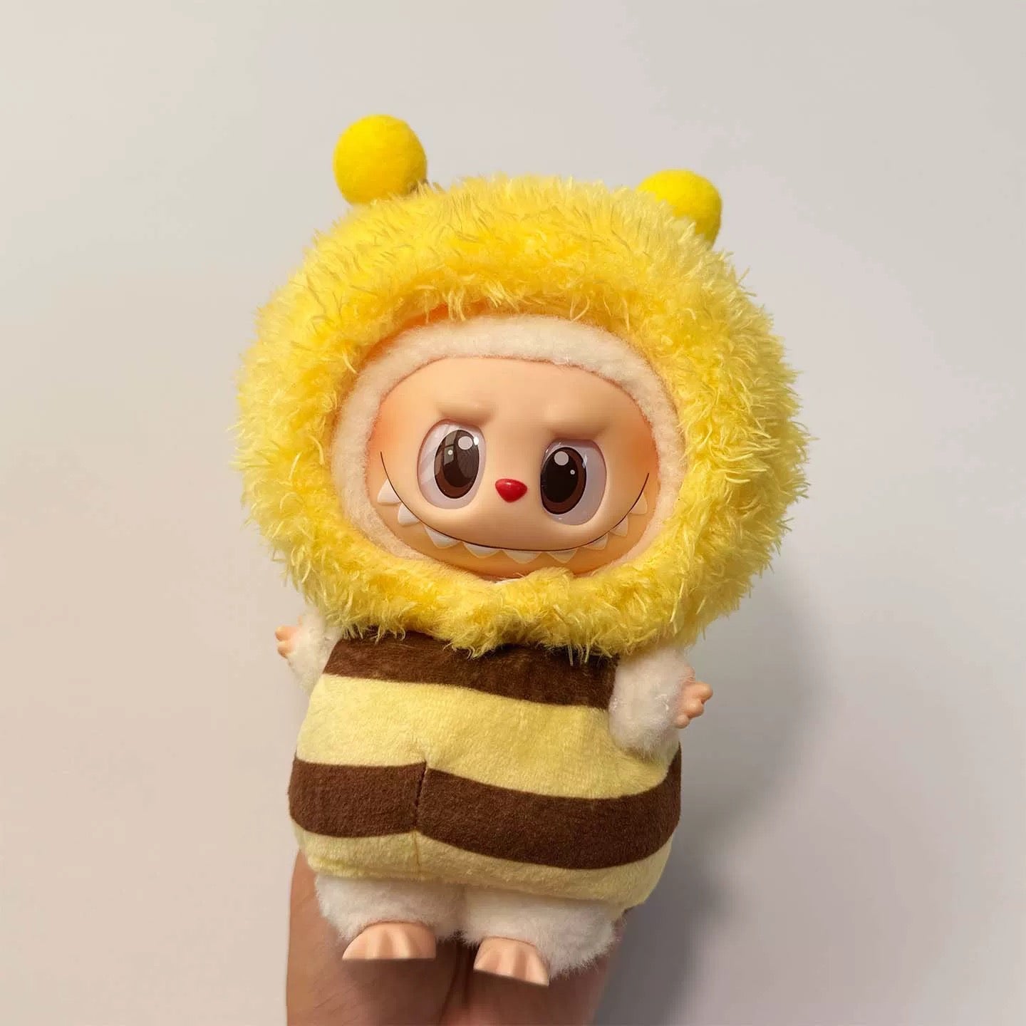 Yellow Fat Bee Outfit/clothes  for labubu 17cm Doll（No Doll Included）