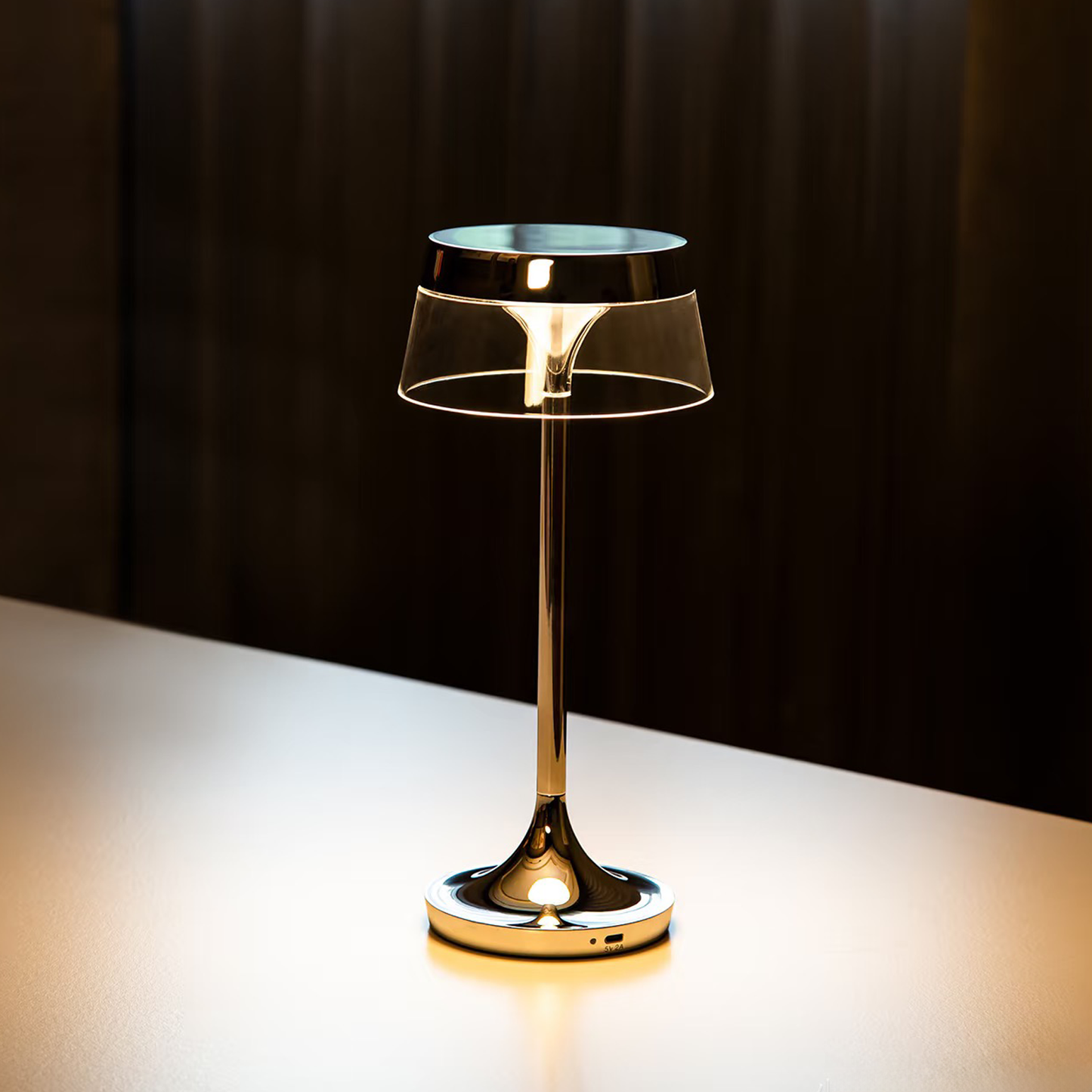 Light luxury rechargeable table lamp