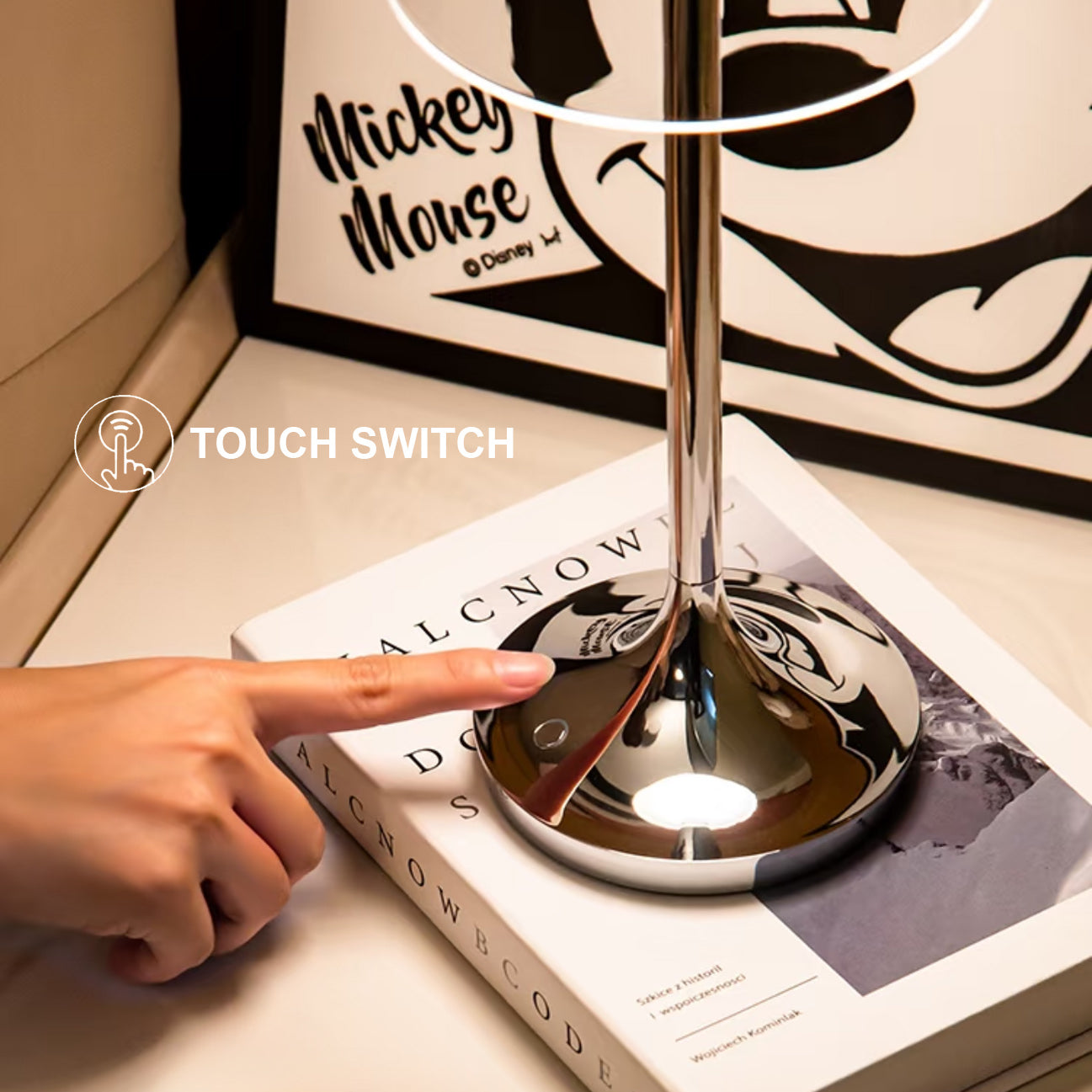 Light luxury rechargeable table lamp
