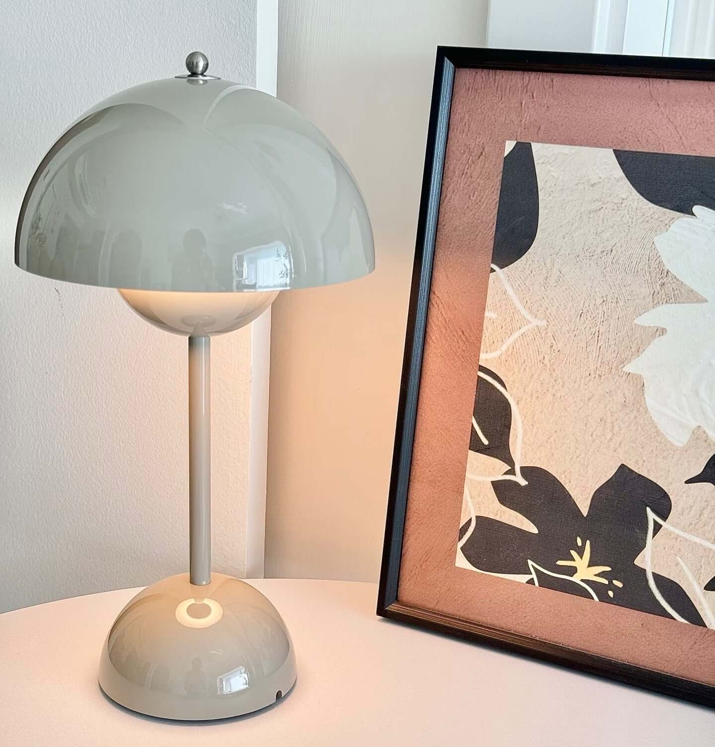 Bud Touch LED Table Lamp – 3 Light Modes, Rechargeable & Compact