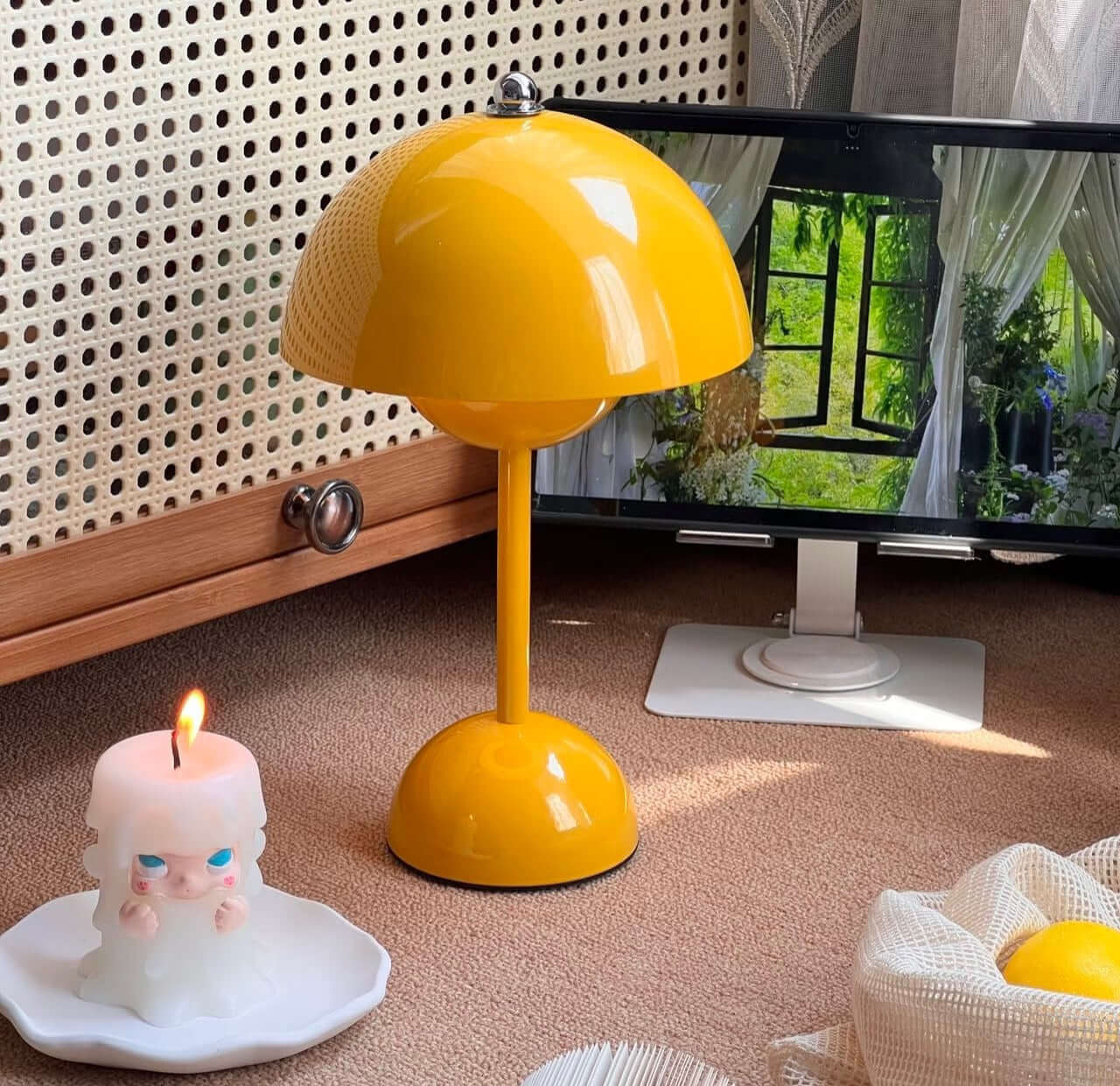 Bud Touch LED Table Lamp – 3 Light Modes, Rechargeable & Compact