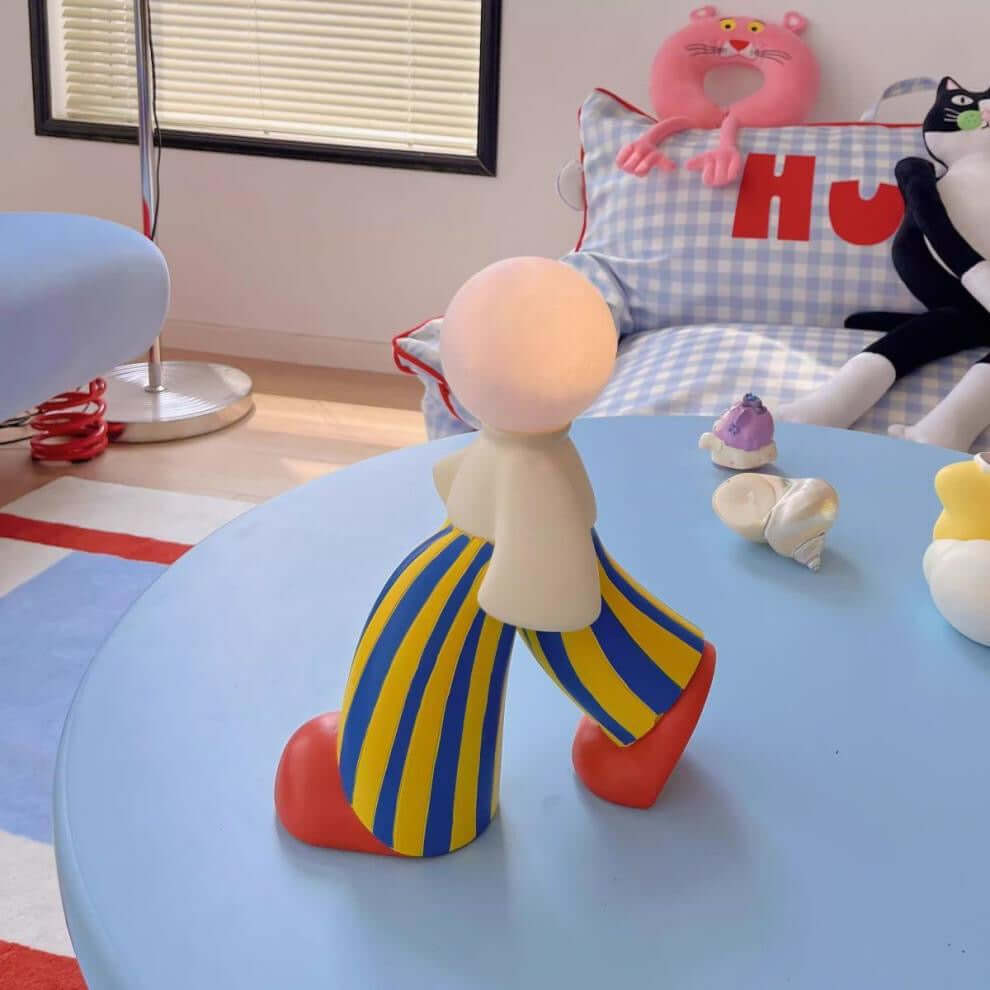 Art Figure Lamp – Modern Walking Silhouette Light, USB Rechargeable