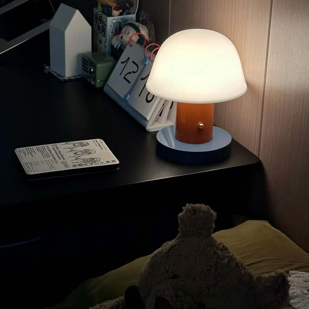 Wire-Free Mushroom Lamp – Touch Control, 3 Color Modes, Rechargeable