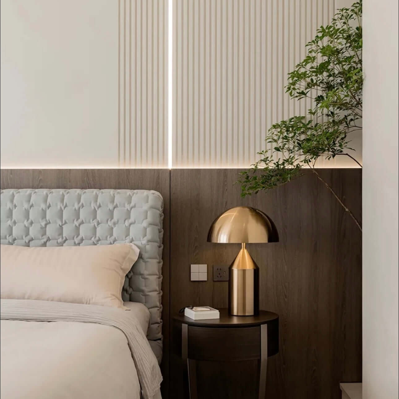 Nordic Mushroom Table Lamp – Designer Metal Bedside Lamp