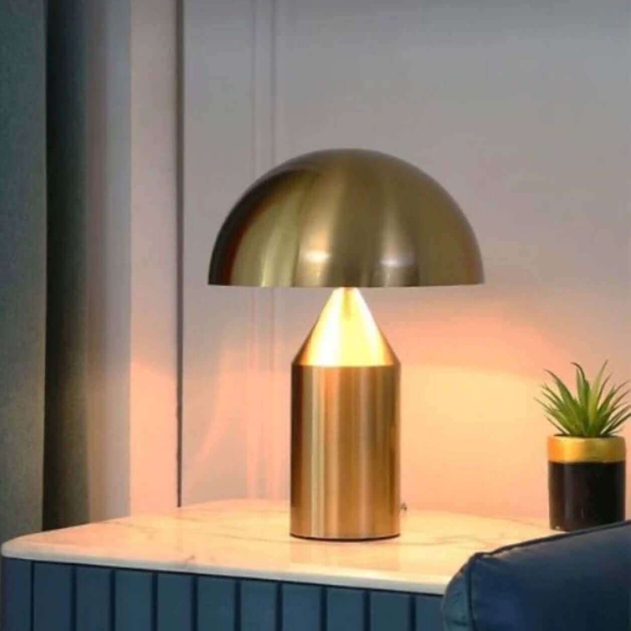 Nordic Mushroom Table Lamp – Designer Metal Bedside Lamp