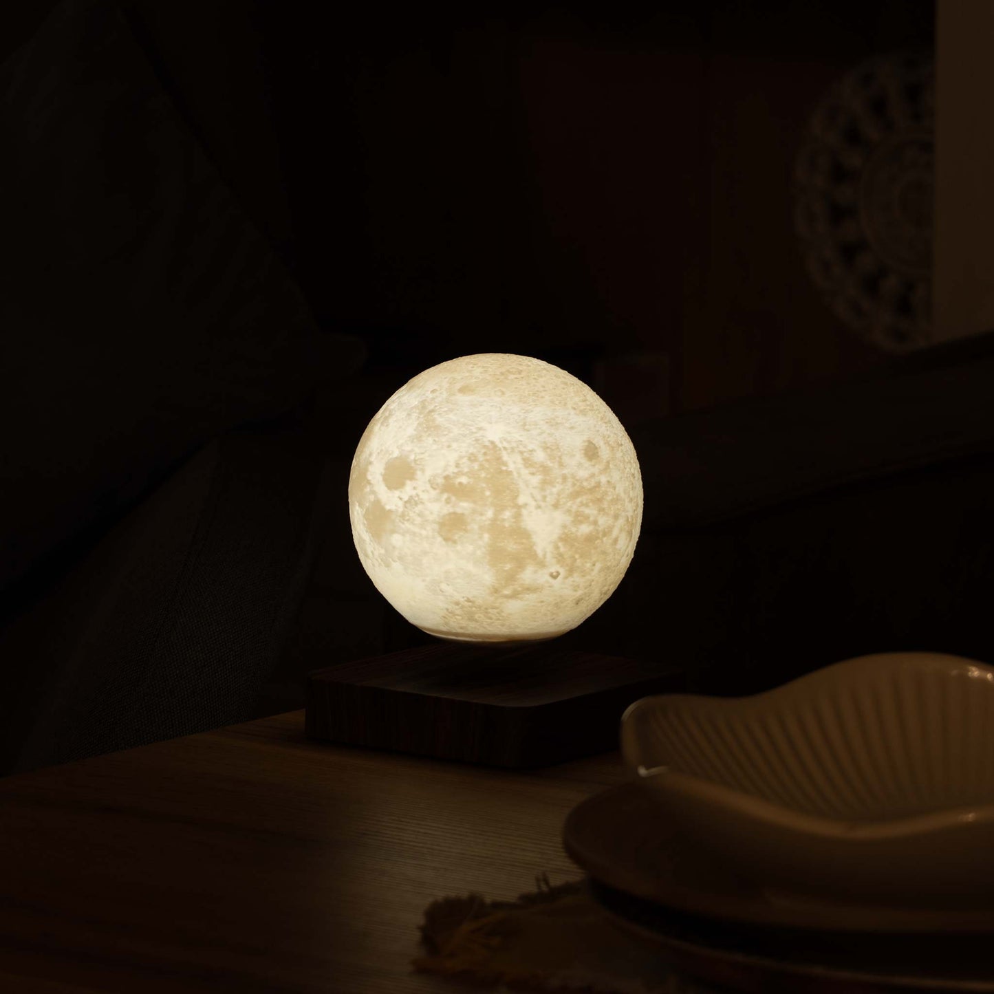 Levitating moon lamp